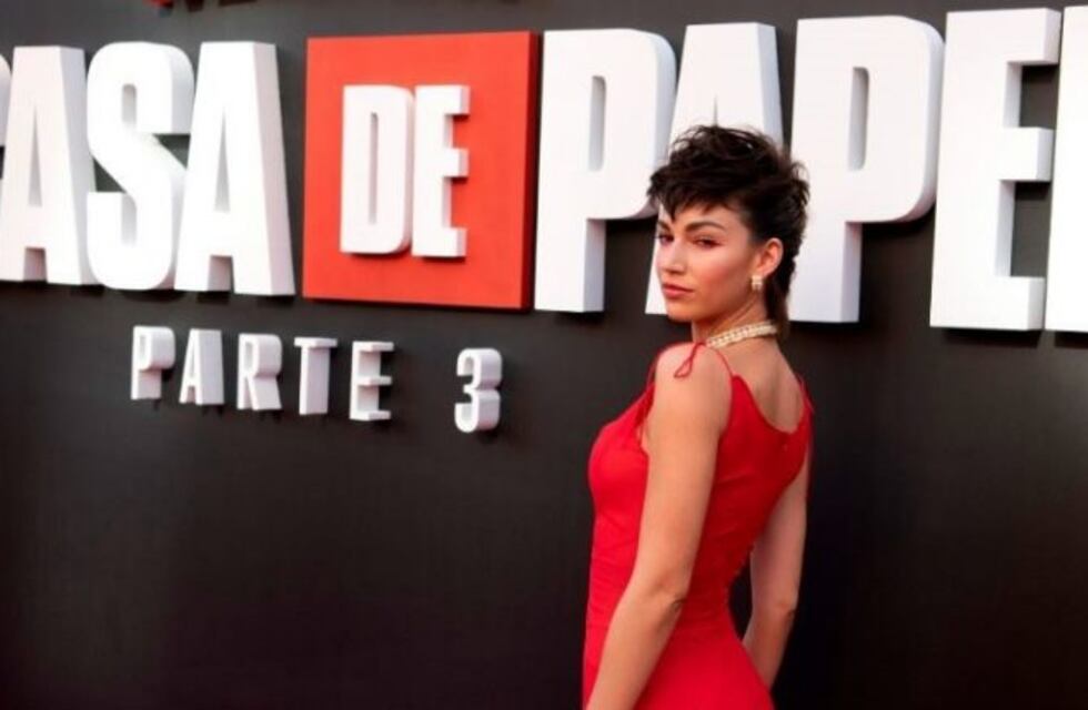 Fotos: los looks de los protagonistas en la presentación de "La Casa de Papel 3"