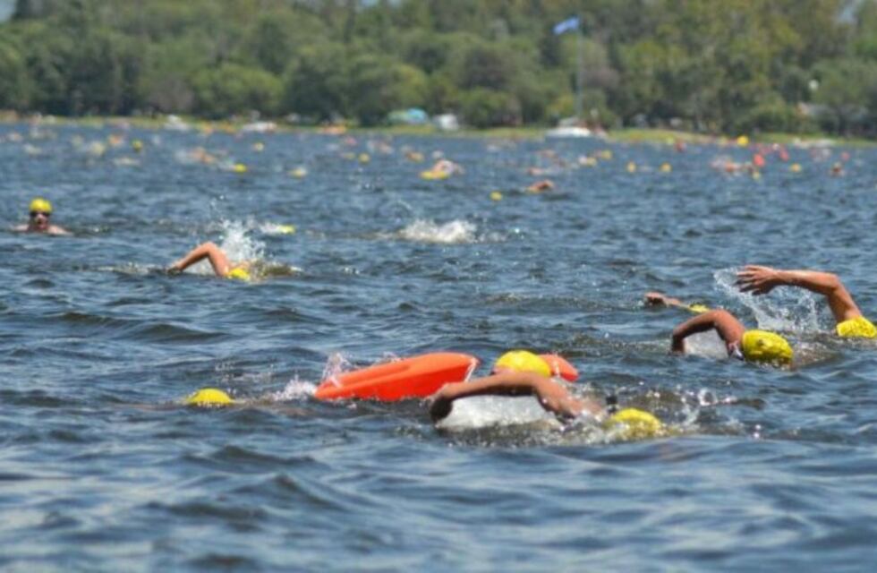 Atletas de Arroyito participaron del Triatlón de Villa Rumipal