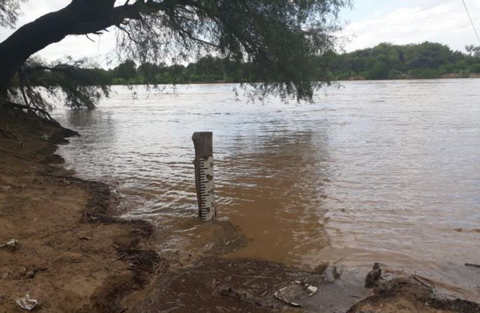 Alertan por el inminente desborde del Río Pilcomayo en el norte salteño