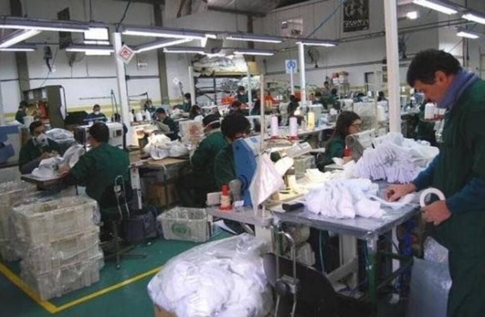 Polinoa sigue sin dar respuestas a los 27 empleados despedidos