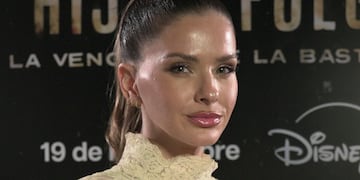 La China Suárez en la premier de la Hija del Fuego.