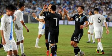 Foto: AP Photo/Ringo H\u002EW\u002E Chiu\u002E