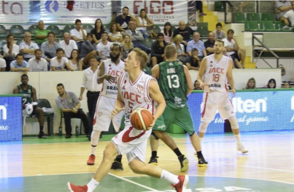 Instituto quiere afianzarse arriba en el duelo con Ferro