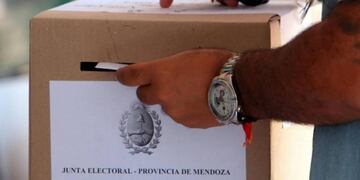 En algunos departamentos mendocinos, los ciudadanos tendrá que ir a votar al menos siete veces durante 2019\u002E