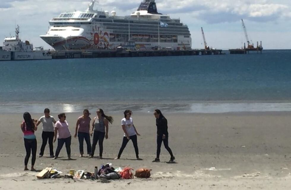 Madryn: exitosa temporada de cruceros en el muelle Luis Piedra Buena