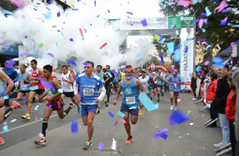 Las imágenes que dejó la maratón por el aniversario de Córdoba
