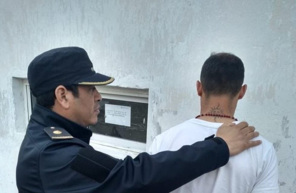 Un hombre fue baleado en el pie por su vecino en el Barrio Aeropuerto