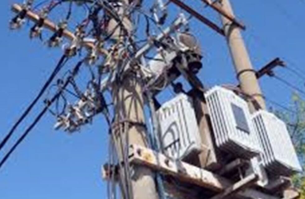 Varios barrios de Bahía sin luz por una falla técnica