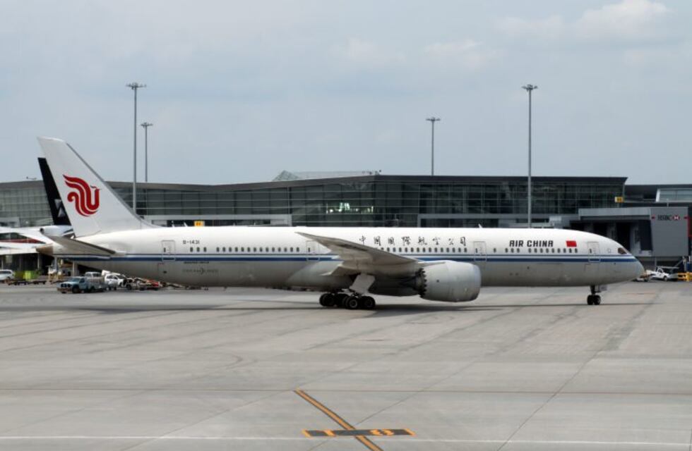 Un avión de Air China regresó de emergencia en París por una amenaza terrorista