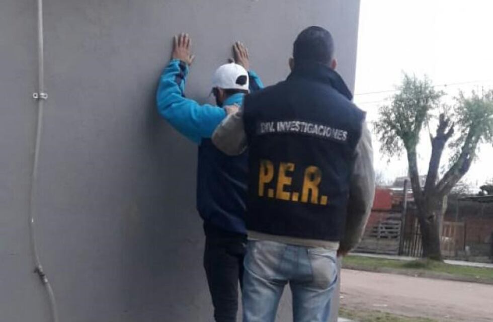 Fue detenido por atacar con un puñal a un remisero