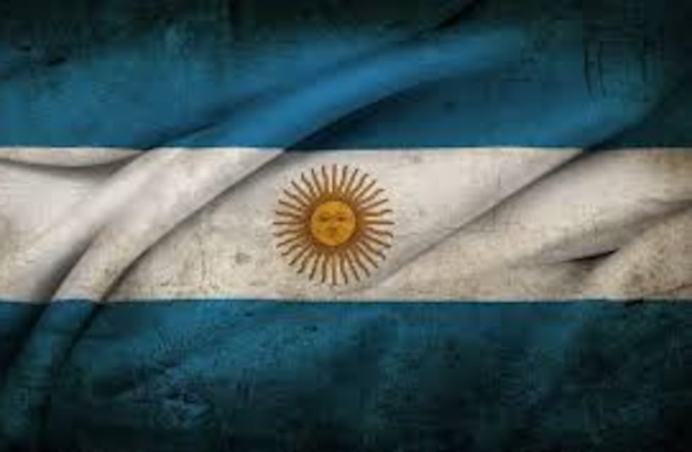 Un gendarme santiagueño dió el ejemplo en el día de la bandera