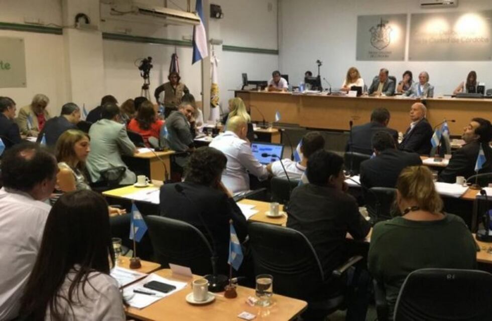 Vuelven a insistir en el Concejo por consulta popular (ahora con las legislativas de octubre)