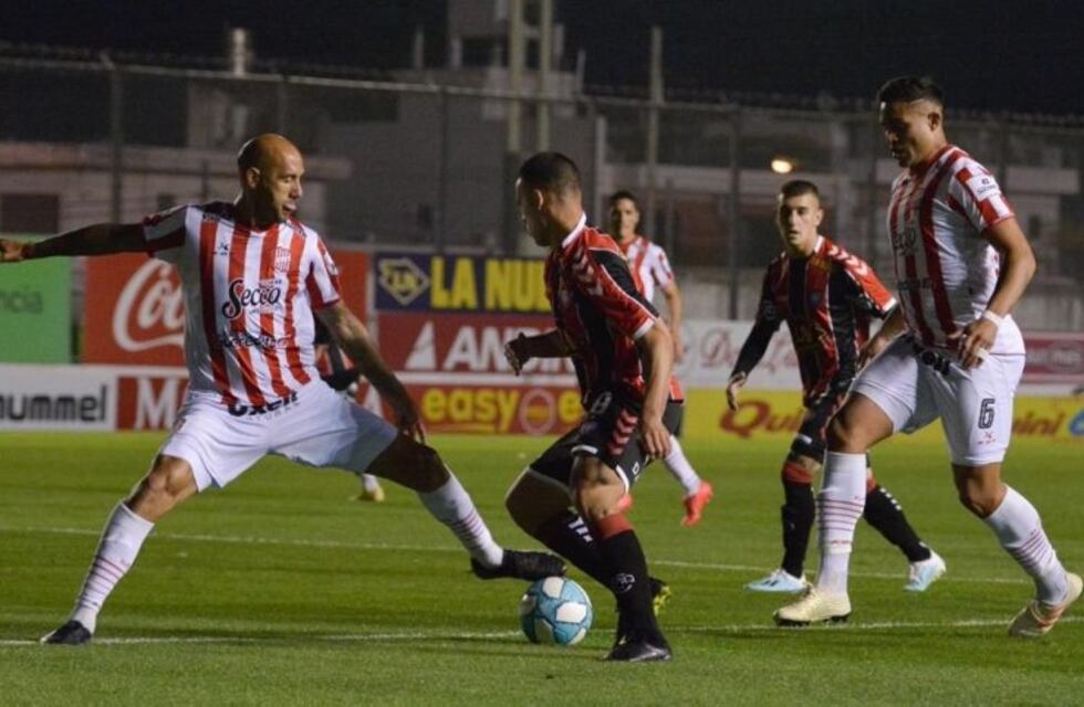 San Martín de Tucumán rescató un empate en su visita a Buenos Aires