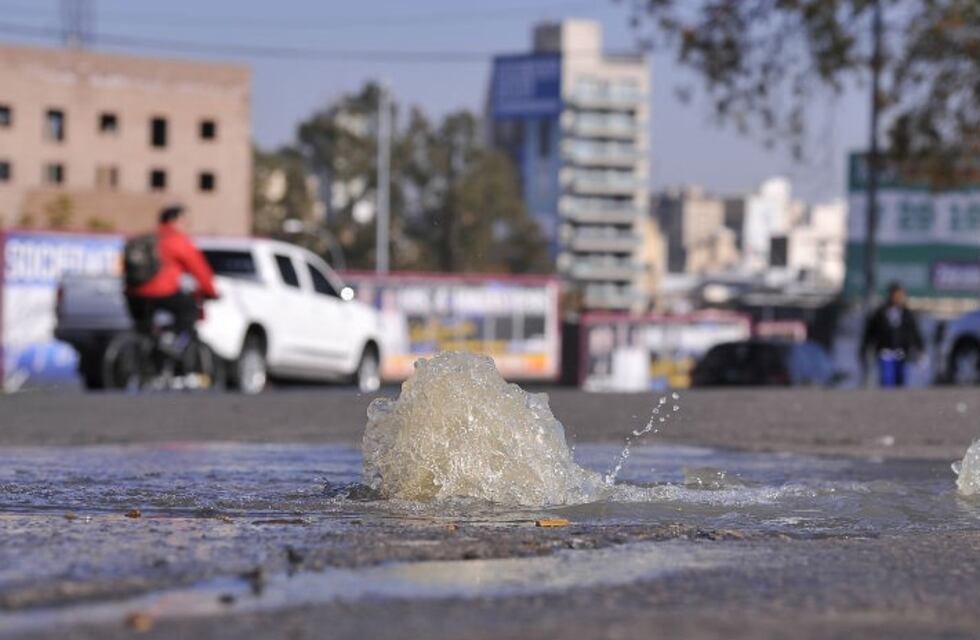 Cloacas: se duplicaron los desbordes