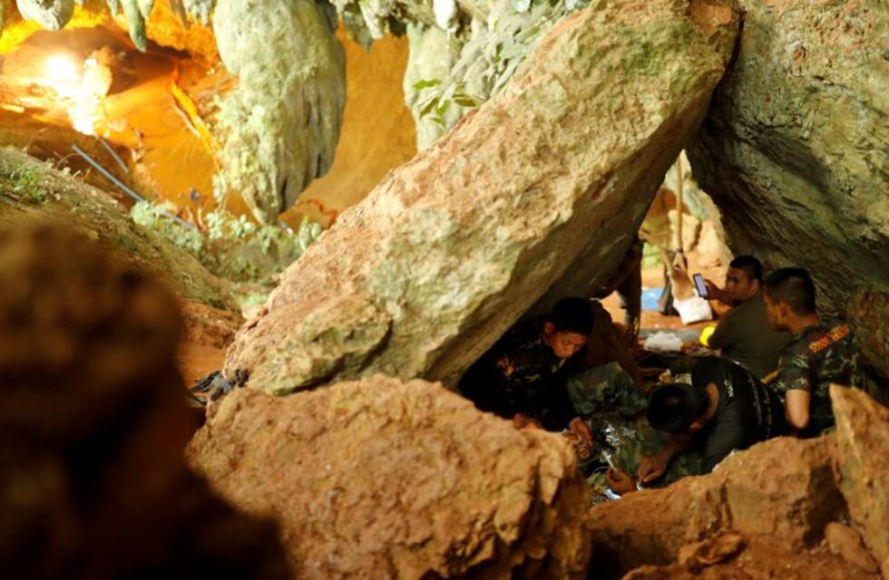 El entrenador de los niños atrapados en Tailandia pidió perdón a través de una carta