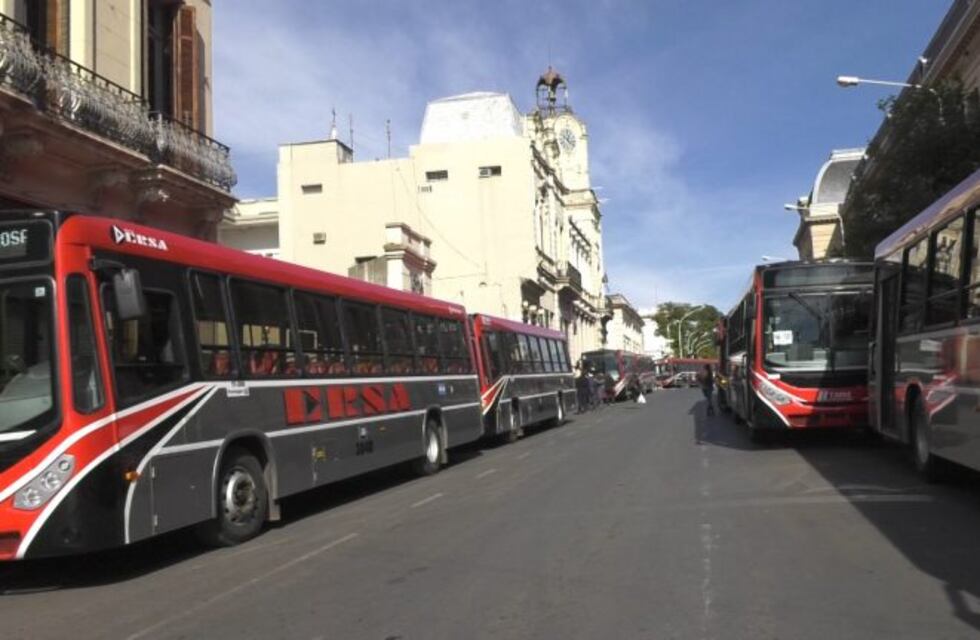 Colectivos: comenzaron a regir los horarios de verano en Paraná