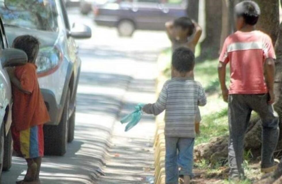 San Juan: lanzan un programa para que los niños no mendiguen en la calle