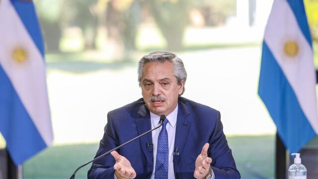 Alberto Fernández se reúne con diputados en Olivos para mostrar unidad en el oficialismo