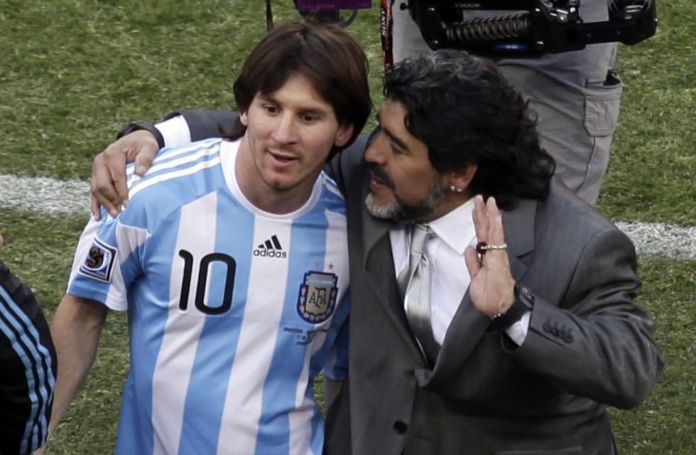 ¿Messi o Maradona? Una prestigiosa revista hizo un ranking de los mejores jugadores de la historia