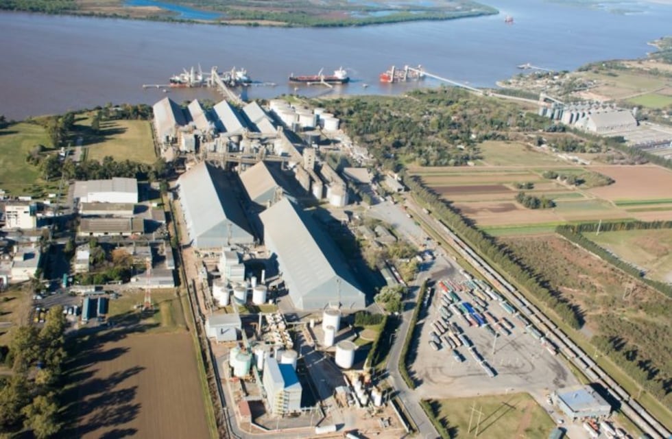 Dreyfus celebra 25 años del complejo portuario en Arroyo Seco