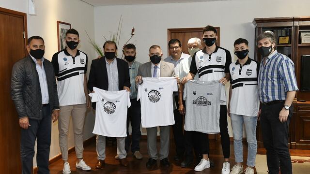 Osvaldo Jaldo recibió al plantel de Estudiantes