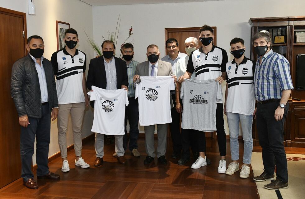 Osvaldo Jaldo recibió al plantel de Estudiantes