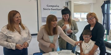 Entrega de anteojos recetados en Campaña Socio Sanitaria ER