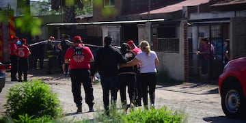 Incendio fatal en el barrio Coronel Olmedo de la ciudad de Córdoba. (Pedro Castillo / La Voz)