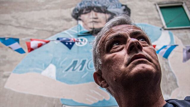 Mourinho en su visita a Nápoles.