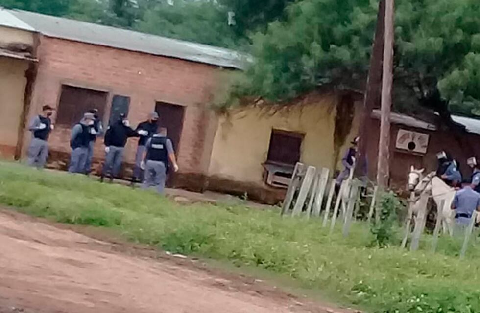 Detuvieron a dirigentes aborígenes en Ingeniero Juárez que se quejaban por el maltrato en los centros de aislamiento