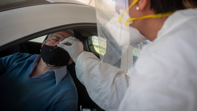 Bajan los casos positivos en Mendoza.