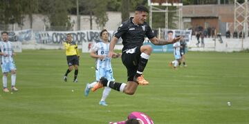 Gimnasia enfrenta a Atlético Rafaela por la fecha 34 de la Primera Nacional / Orlando Pelichotti.