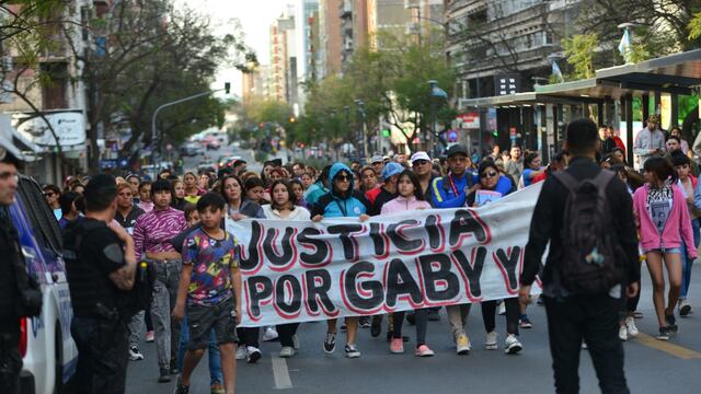Marcha en reclamo de justicia por Gabriela Pérez, asesinada en un acto del Soelsac. (Javier Ferreyra)