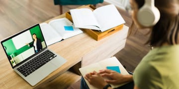 Escándalo en una clase virtual: un alumno incomodó a una profesora