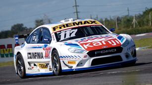 Matías Rossi, victorioso en el Juan Manuel Fangio de Rosario, donde abrió el Top Race.