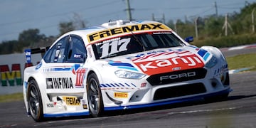 Matías Rossi, victorioso en el Juan Manuel Fangio de Rosario, donde abrió el Top Race.