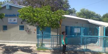 Escuela Arsenio Murugarren.