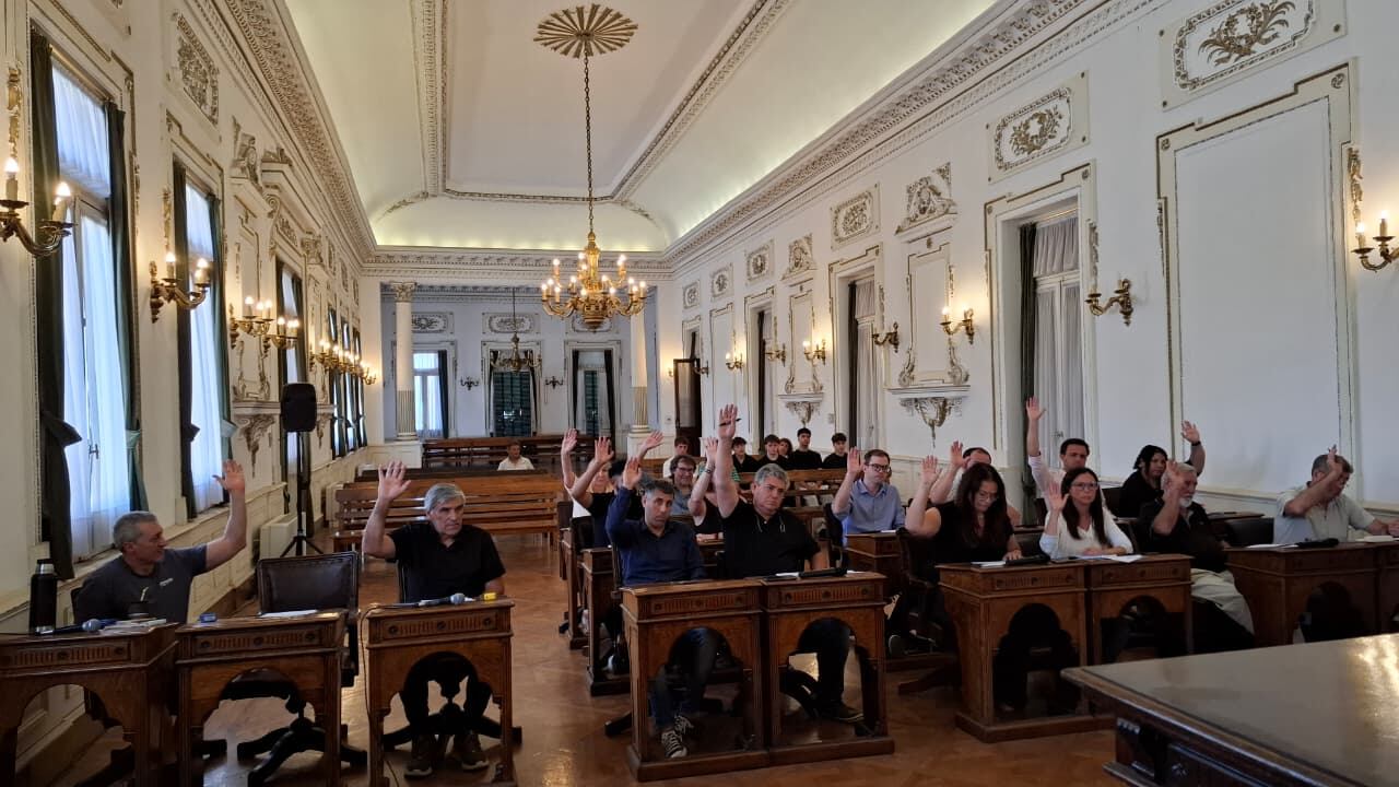 Tres Arroyos: Asamblea de Concejales y Mayores Contribuyentes