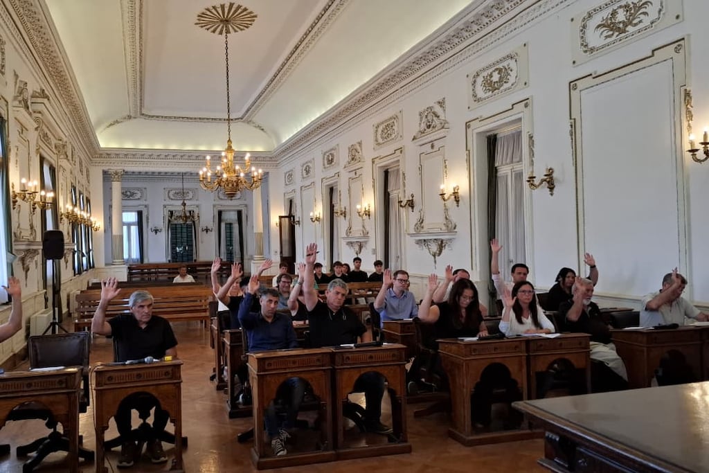 Tres Arroyos: Asamblea de Concejales y Mayores Contribuyentes