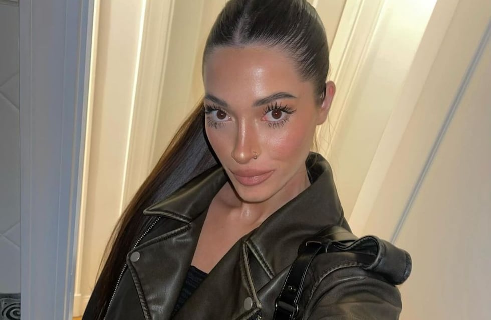 Tiziana Sabatini encendió Instagram con un vestido con transparencias y casi muestra de más