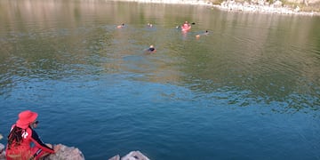 Buscan a un joven desaparecido en la Laguna Azul de La Calera, en Córdoba.
