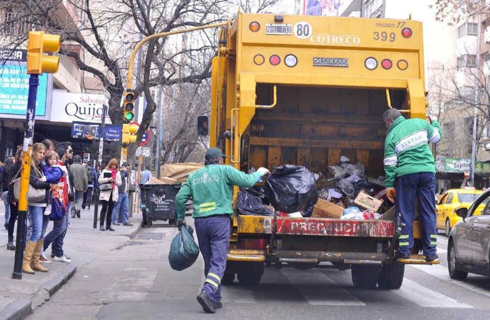 Cómo funcionarán los servicios este lunes feriado en Córdoba