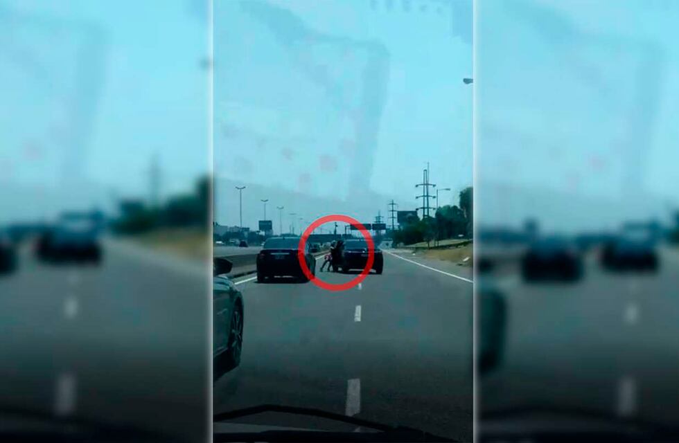 Violencia en Panamericana: un conductor llevó colgado del parabrisas a un camionero que no se mató de milagro