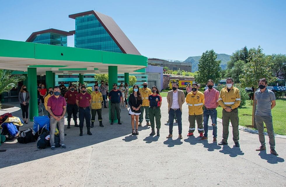 Brigadistas puntanos regresan a El Bolsón para combatir los incendios