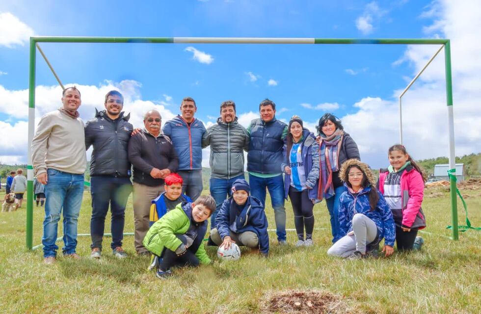 Inauguraron en Tolhuin la cancha de fútbol “Abel Aranda”