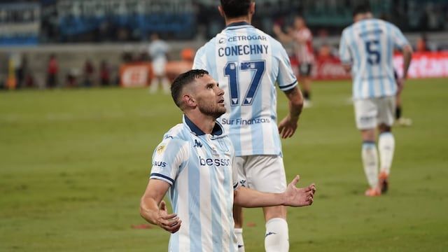 Gol de Racing, o lo que es casi lo mismo, gol de Maravilla Martínez.