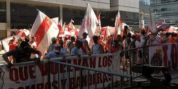 Caravana de la barra de River en la previa del Superclásico