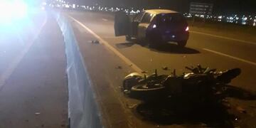 Motociclista pierde la vida en colisión múltiple en el acceso Sur de Posadas.
