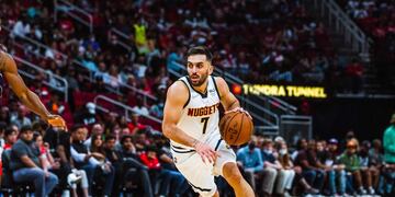 Encendido. Facundo Campazzo mostró su mejor cara en Denver, pese a la derrota (@Nuggets).