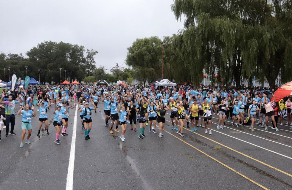 Se largó la Media Maratón en el lago con 2000 deportistas